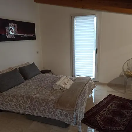 Pensión Casa Ghirthalos 3*